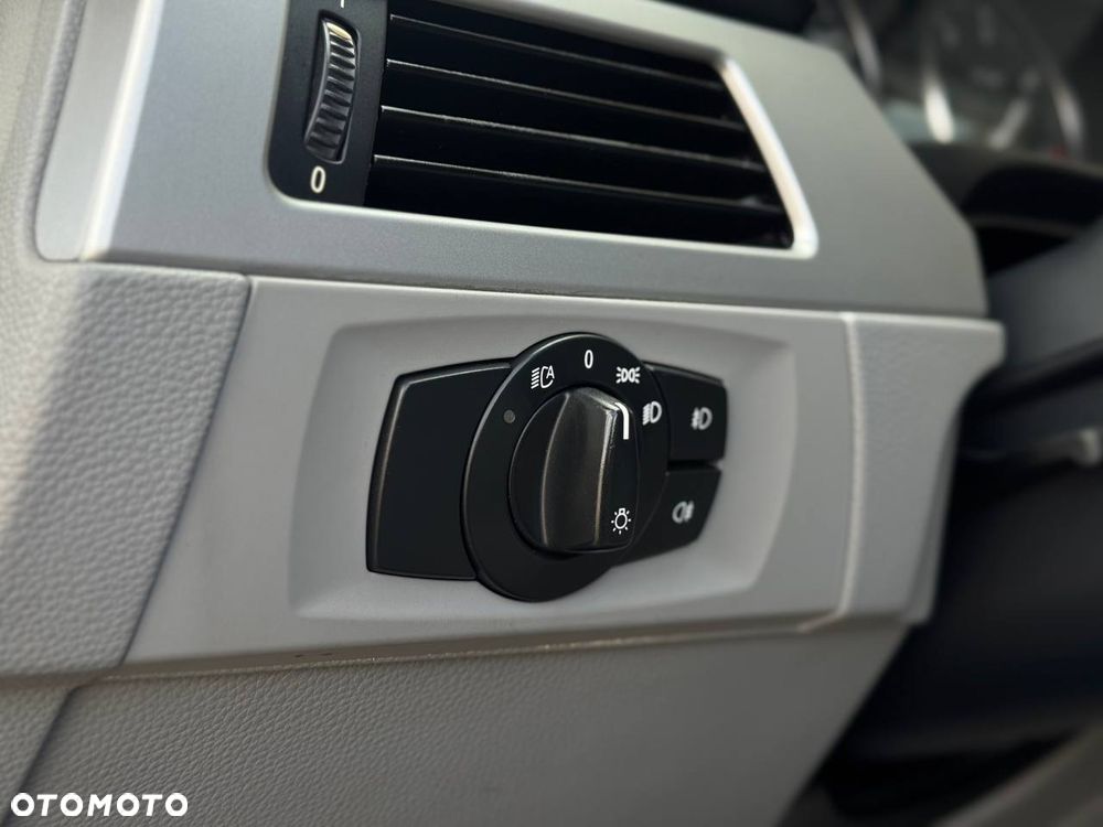 BMW Seria 3 320d - 26