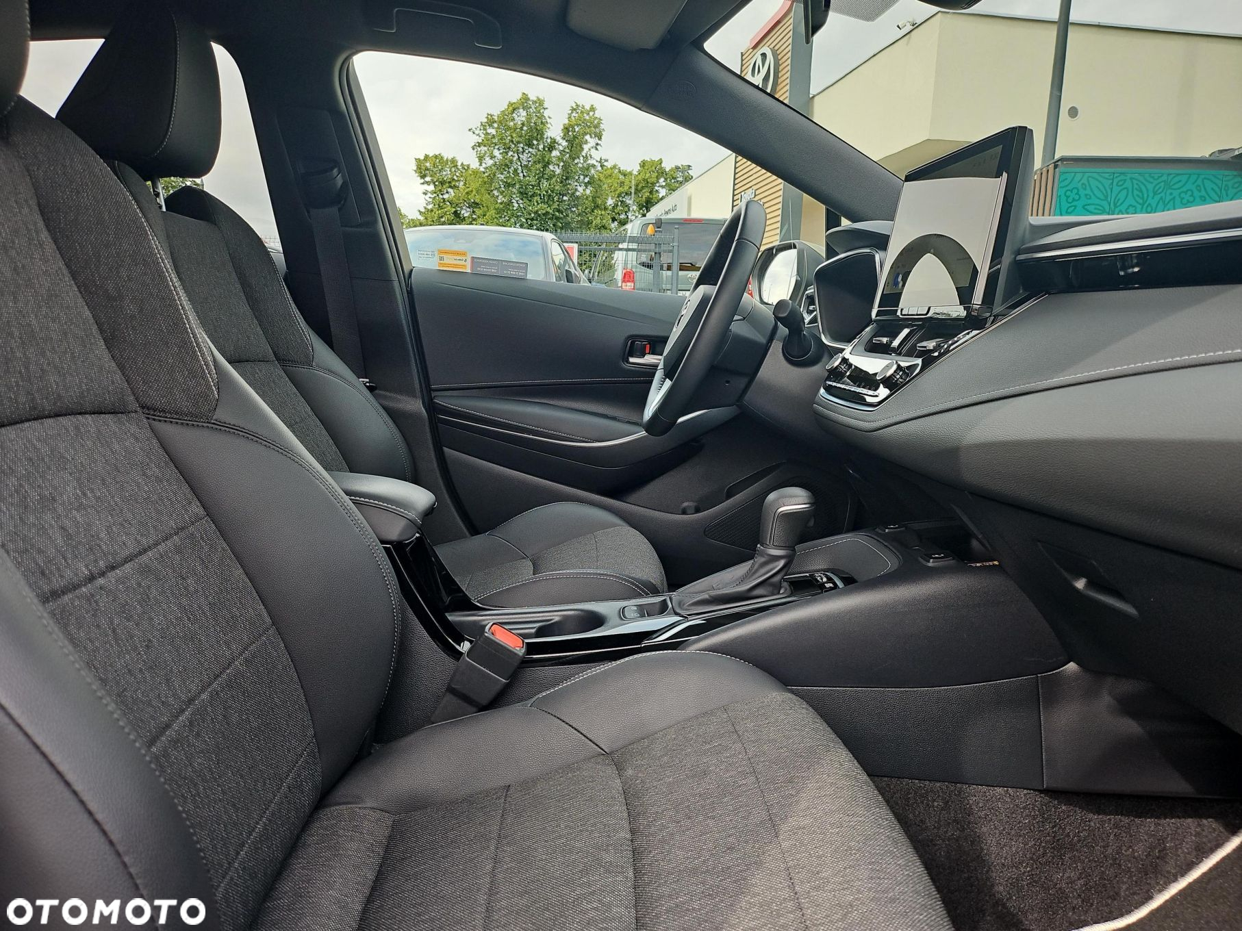 Toyota Corolla 1.8 Hybrid Style - 10