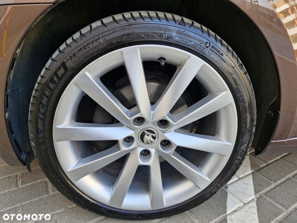 Skoda Octavia 2.0 TDI SCR Clever DSG - 35