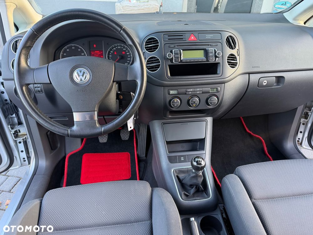Volkswagen Golf Plus - 24