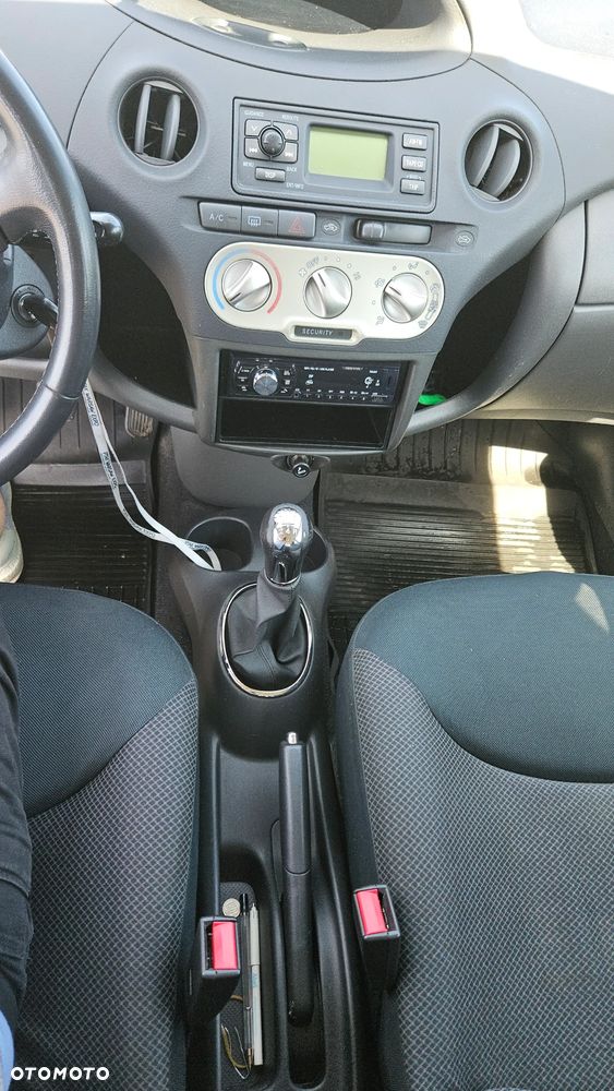 Toyota Yaris 1.0 Luna - 15