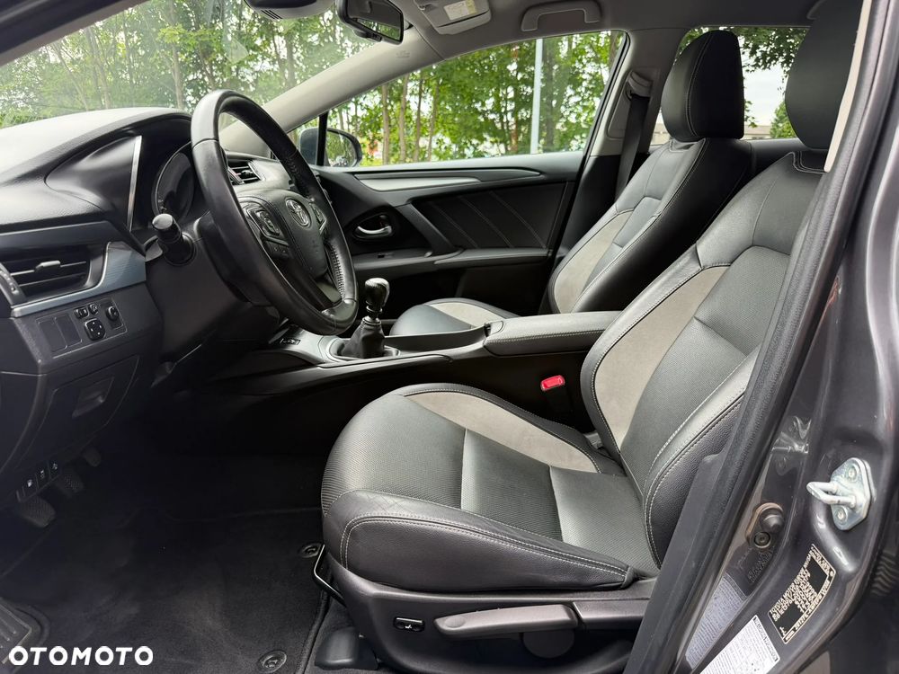 Toyota Avensis 1.8 Prestige - 14