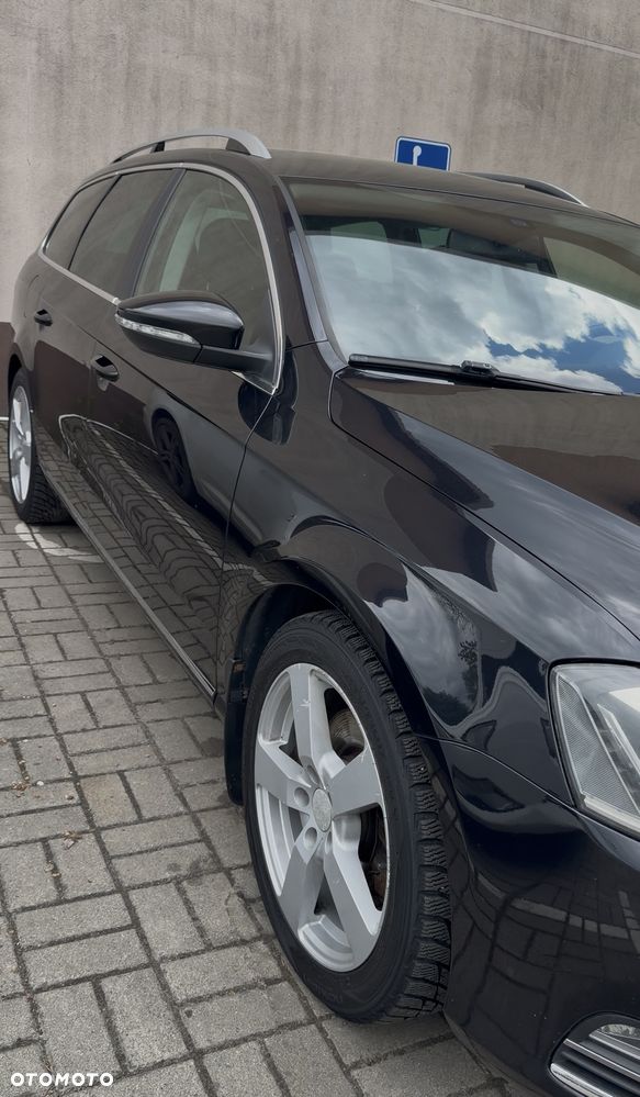 Volkswagen Passat 2.0 TDI DPF DSG Sportline - 25