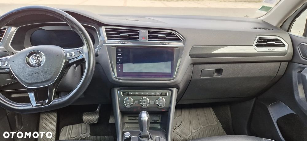 Volkswagen Tiguan - 10