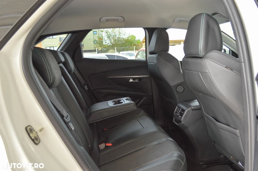 Peugeot 3008 225 e-EAT8 Allure Pack - 30
