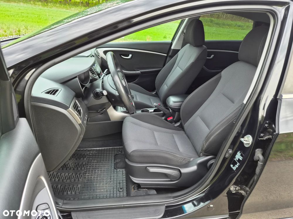 Hyundai i30 1.4 CRDi Premium - 10