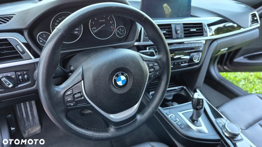 BMW Seria 3 320i xDrive Advantage sport - 20