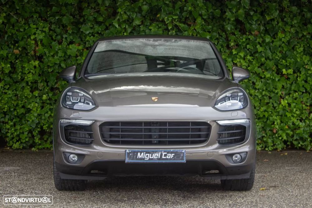Porsche Cayenne Platinum Edition - 2