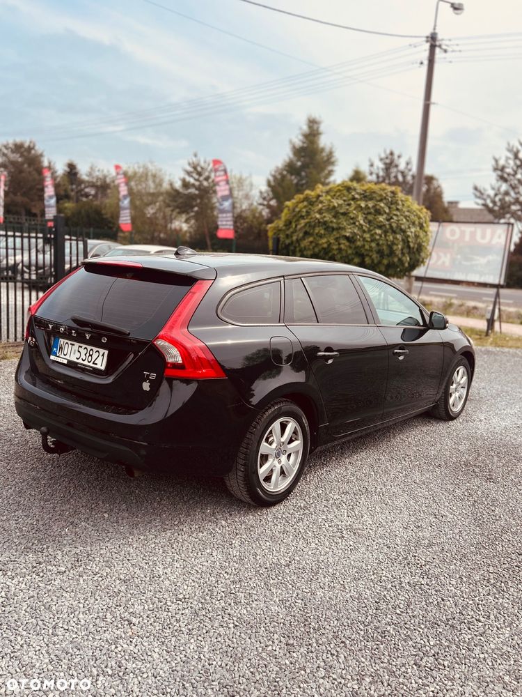 Volvo V60 T3 Momentum - 5