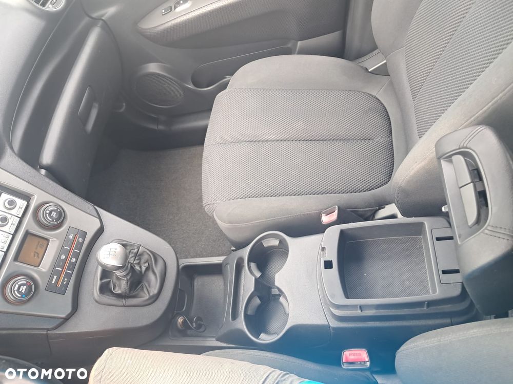 Kia Carens 2.0 CRDi Tour - 15