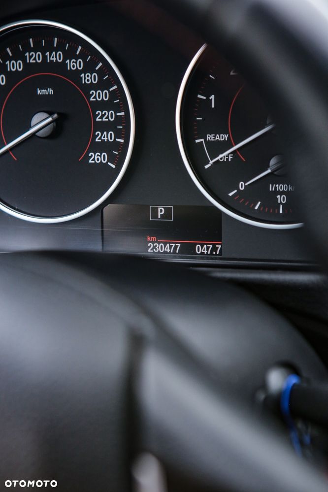 BMW Seria 3 318i Sport Line - 13