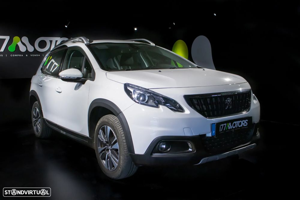Peugeot 2008 1.2 PureTech Allure - 4