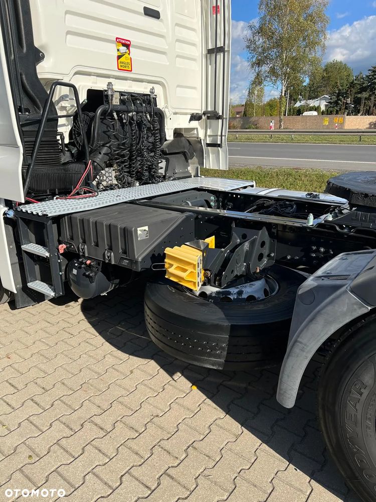 MAN Tgx 18.500 mały przebieg 2017 retarder sprowadzony 2 łóżka serwis lodówka wron-pol - 24