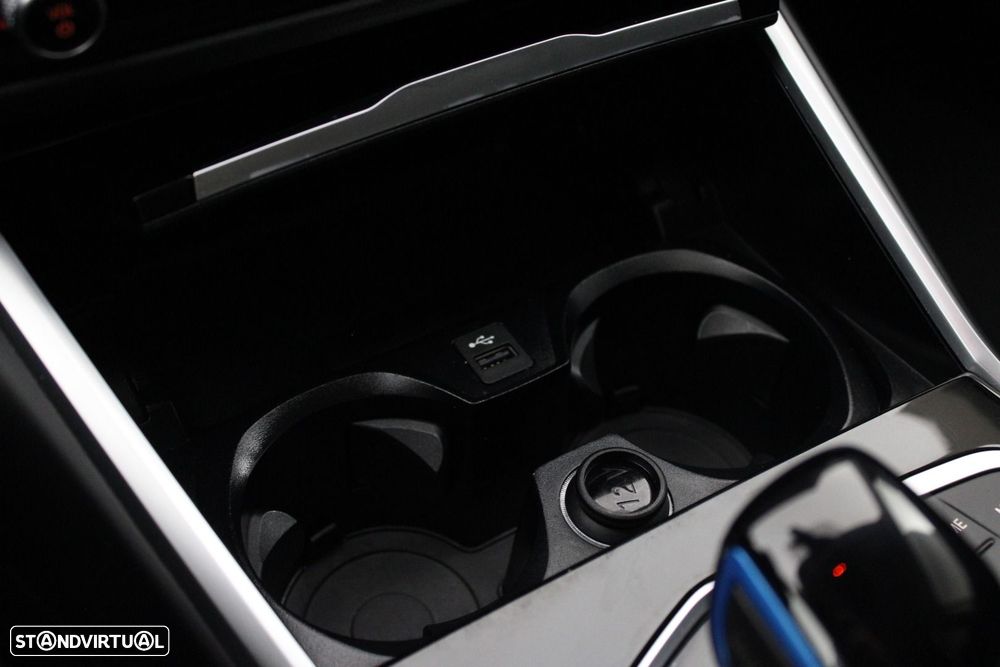 BMW i4 - 24