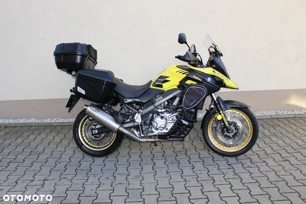 Suzuki V-STROM - 10