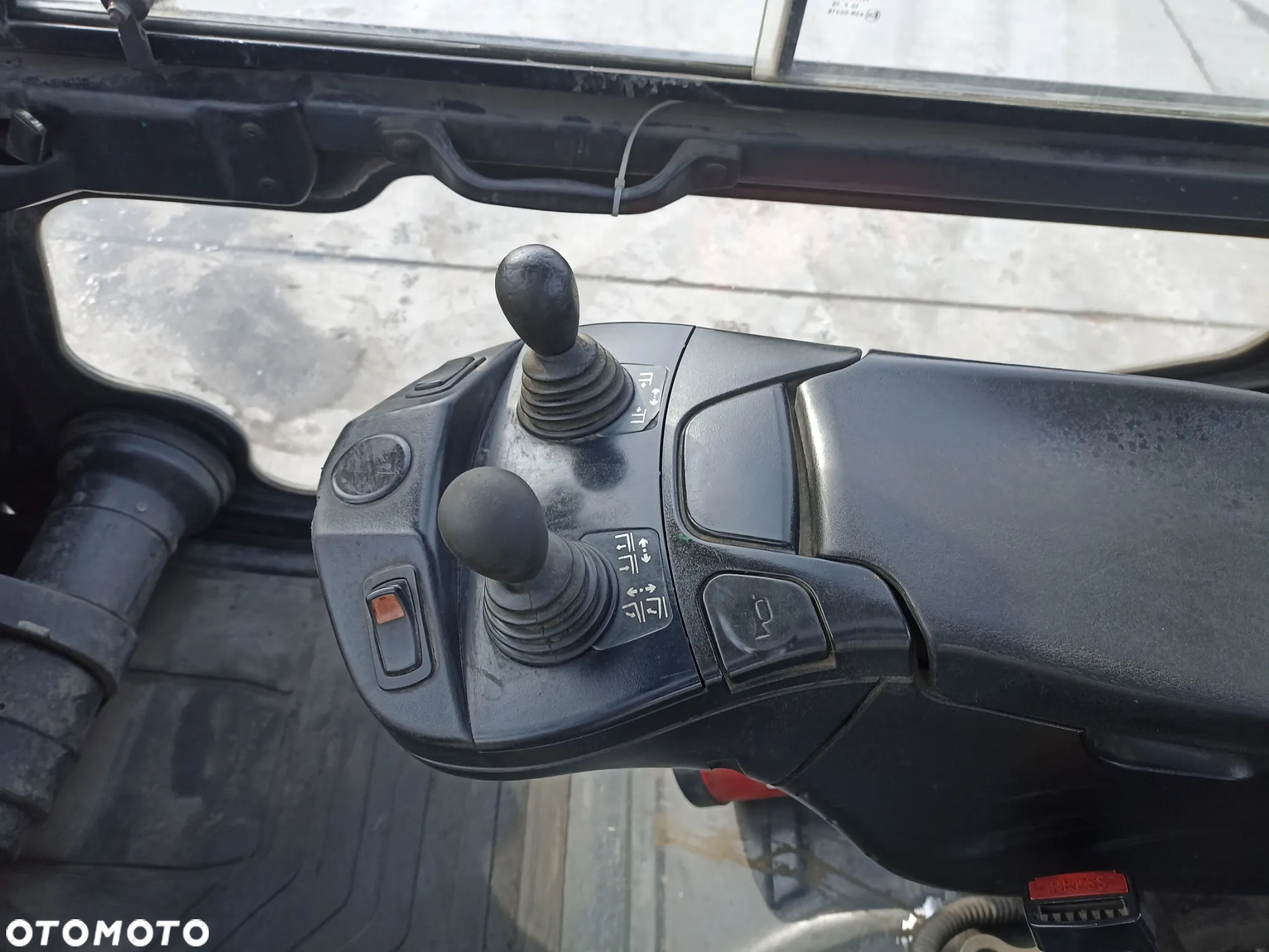 Linde H40T-02 - 9