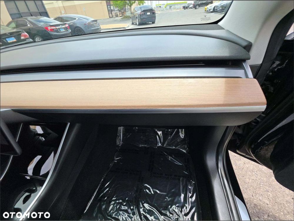 Tesla Model 3 Premium Langstreckenbatterie AWD Dual Motor - 18