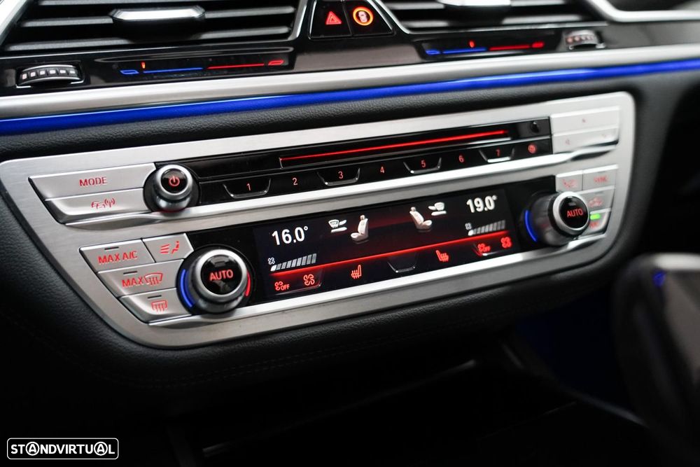 BMW 730 d Pack M Auto - 19