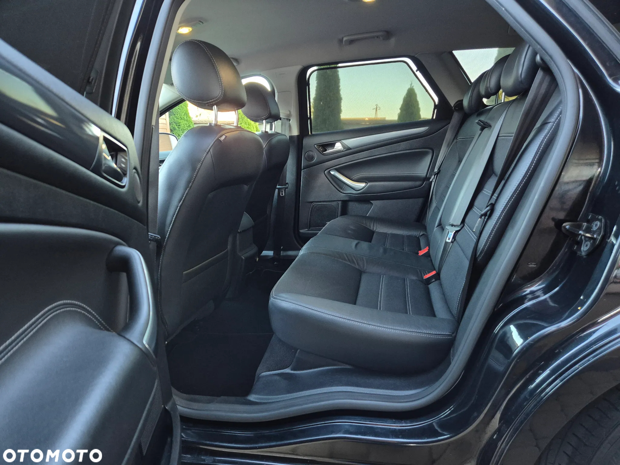 Ford Mondeo 2.0 TDCI Champions Edition - 12