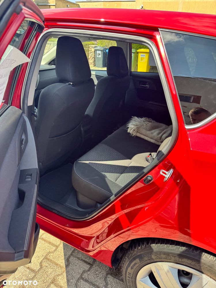 Toyota Auris ver-1-8-hsd-luna - 27