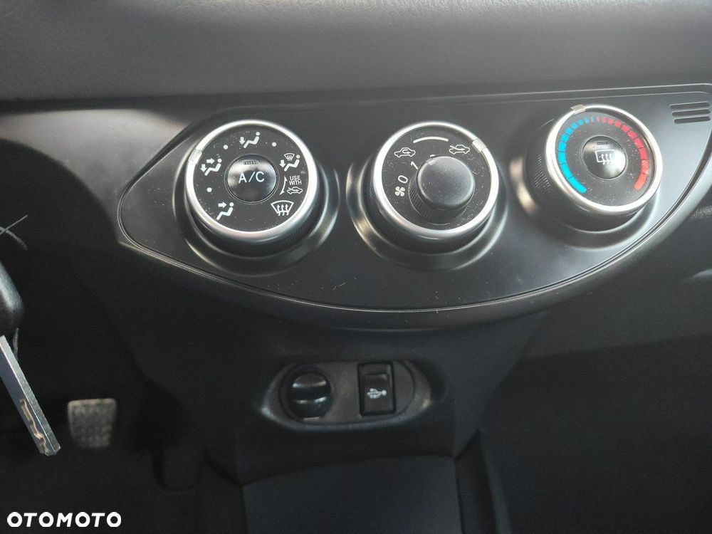 Toyota Yaris - 13