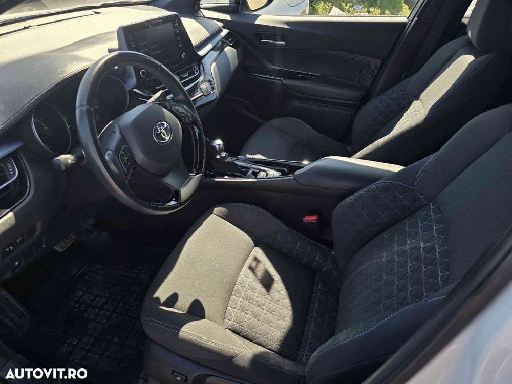 Toyota C-HR - 9