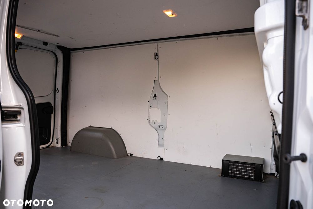 Opel Vivaro L2H1 2.9t Elegance Premium - 22