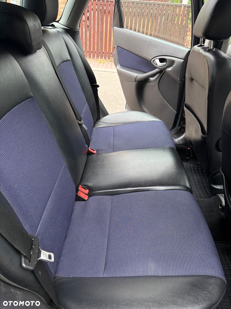 Ford Focus - 16
