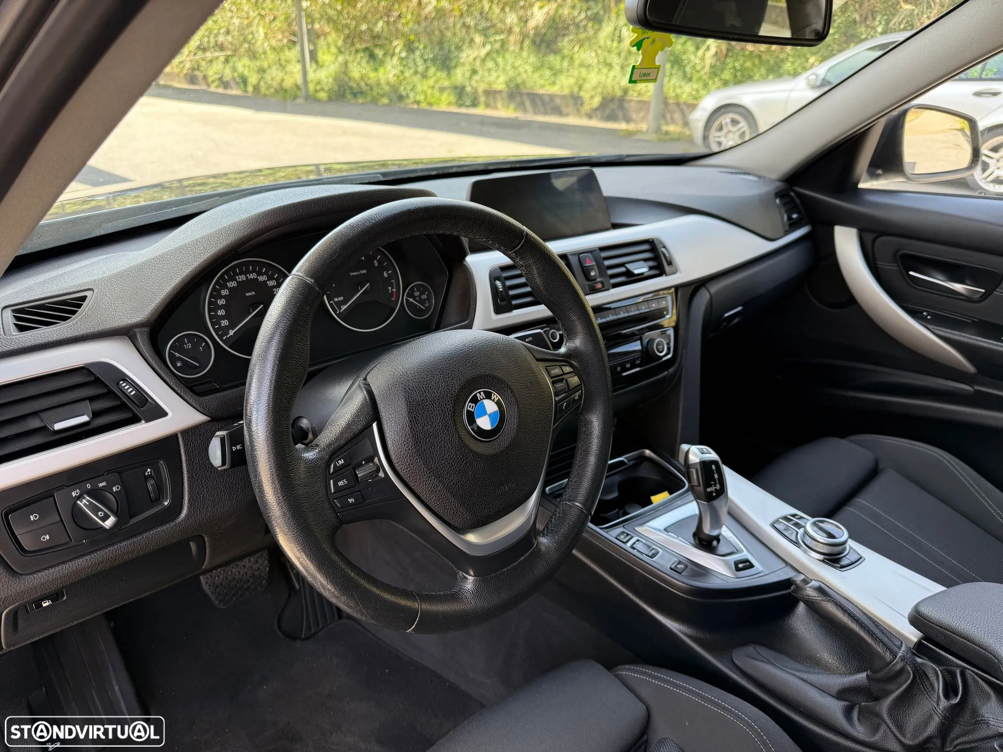 BMW 330 e iPerformance Line Sport - 10