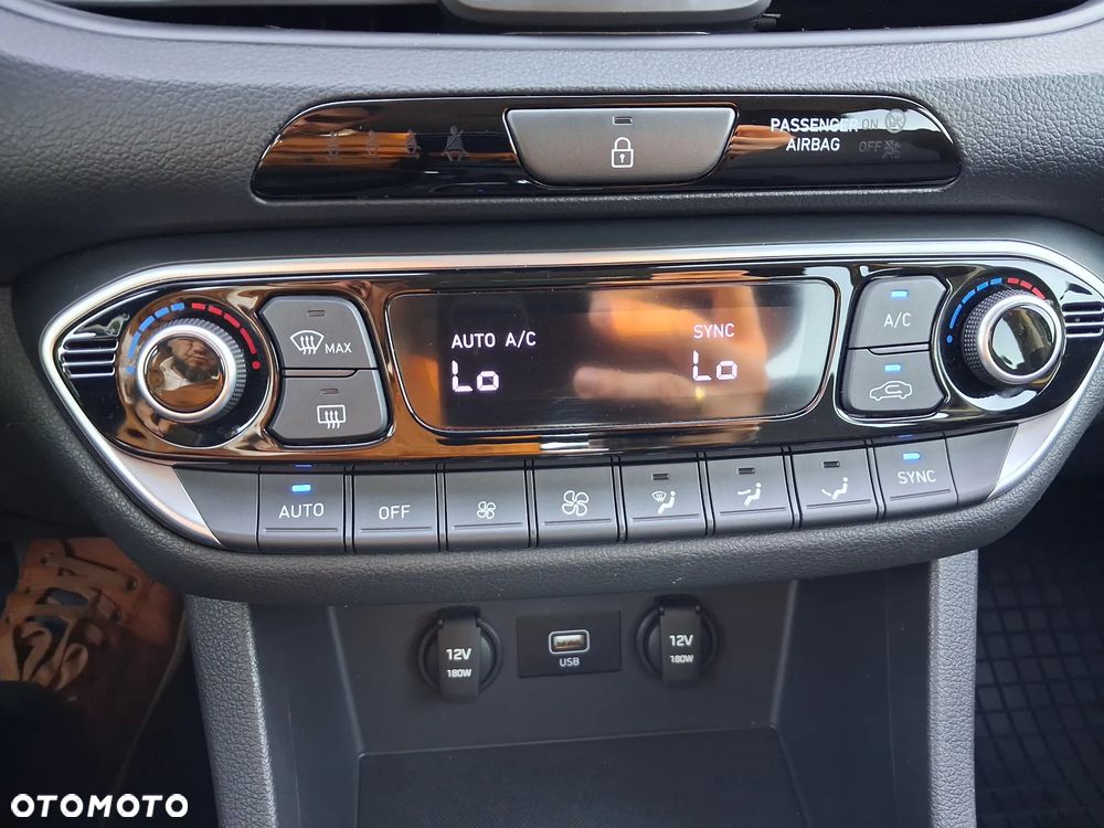 Hyundai i30 1.5 T-GDI 48V Smart DCT - 18