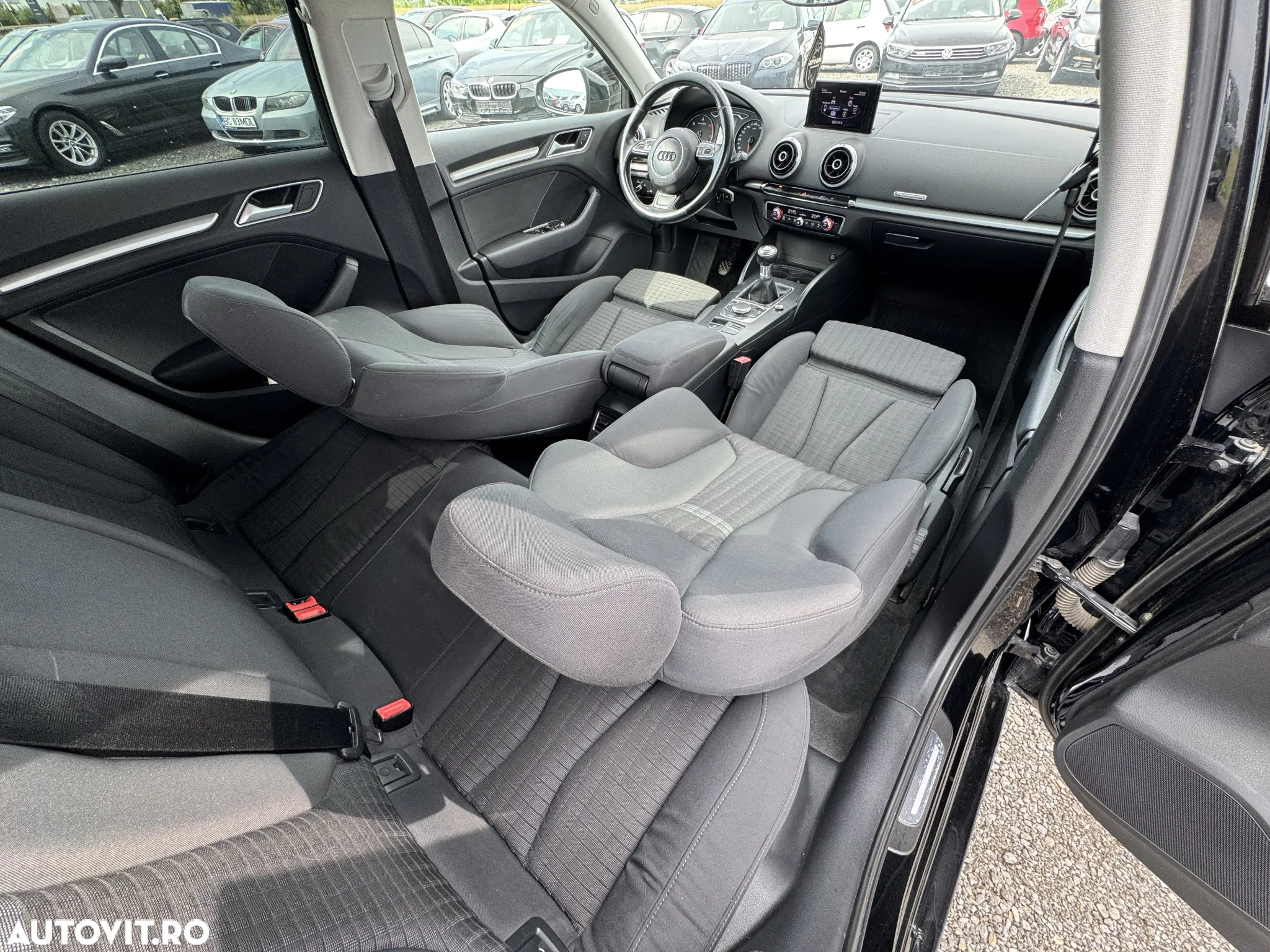 Audi A3 Sportback 2.0 TDI quattro Attraction - 30