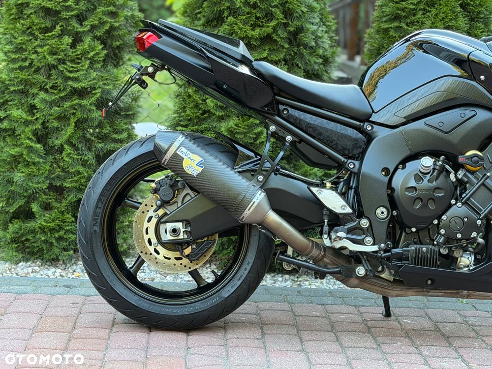 Yamaha FZ8 - 9