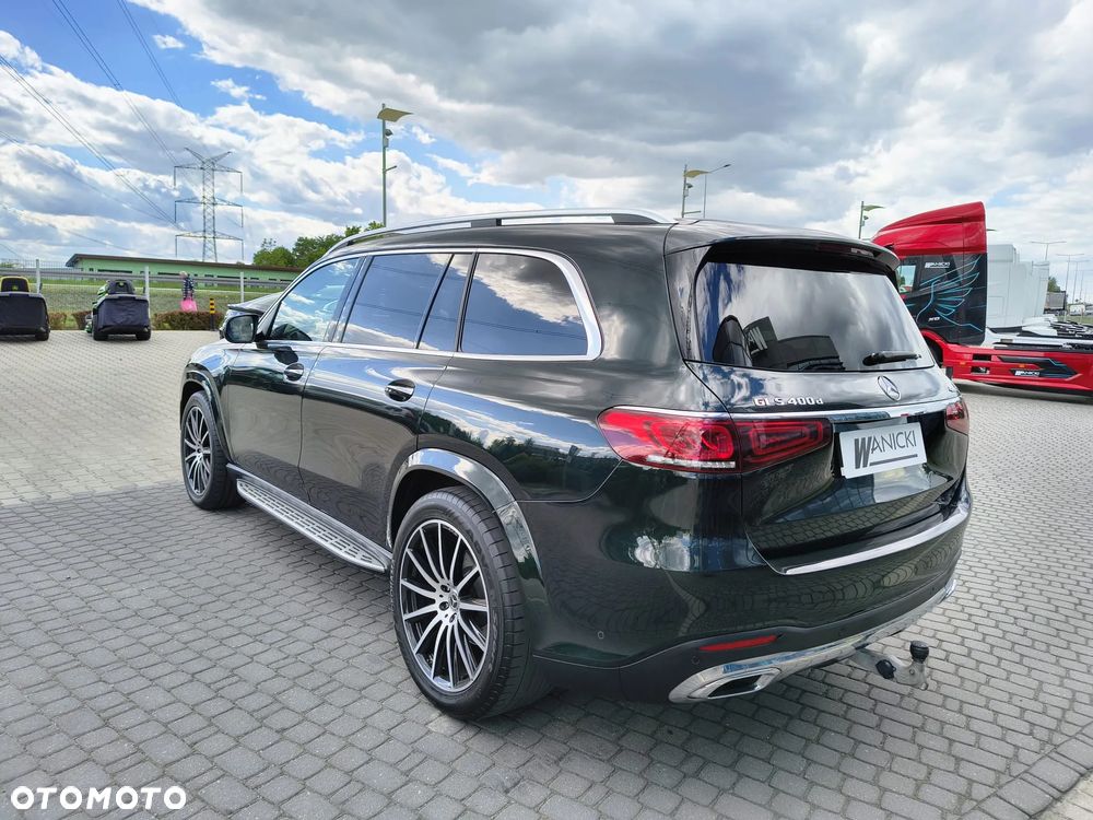 Mercedes-Benz GLS - 12
