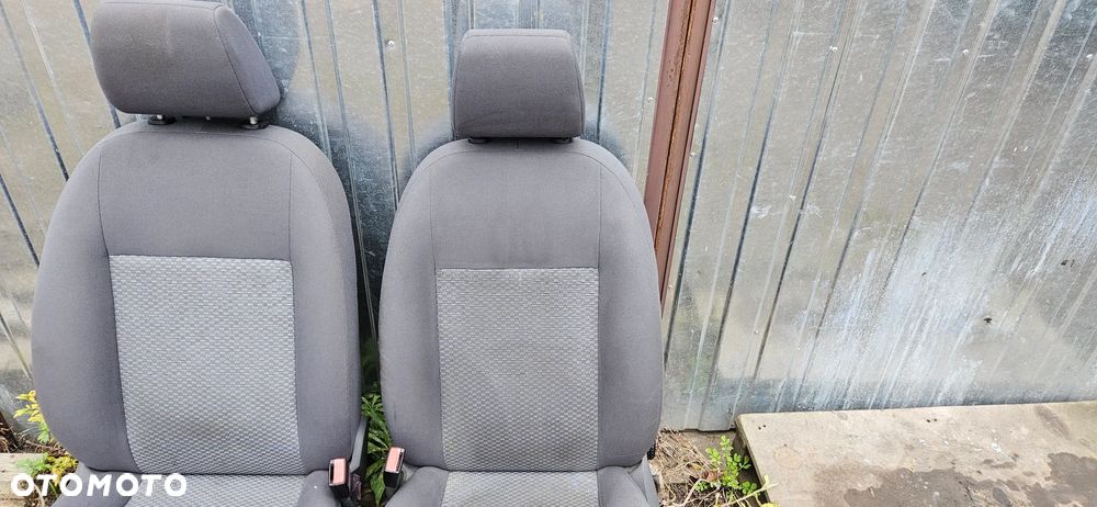 Fotel przedni lewy prawy przód kierowcy pasażera Ford Focus Mk2 - 3