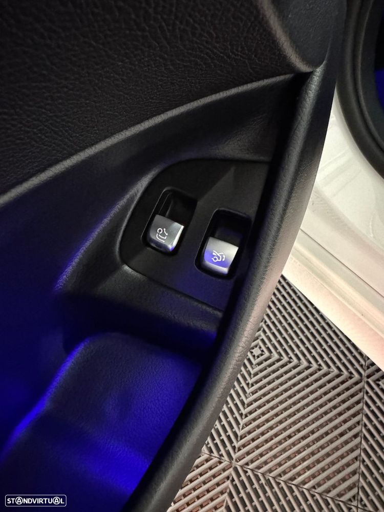 Mercedes-Benz E 300 de AMG Line - 33