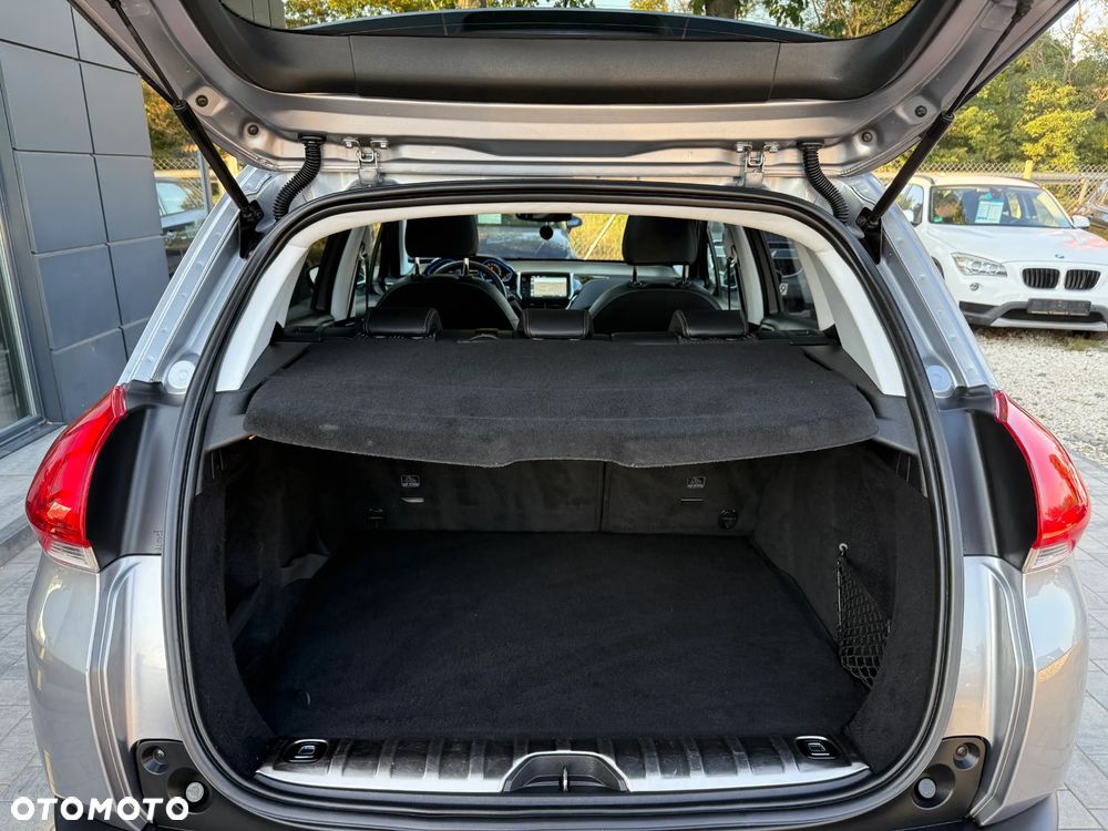 Peugeot 2008 1.2 Pure Tech Allure S&S - 30