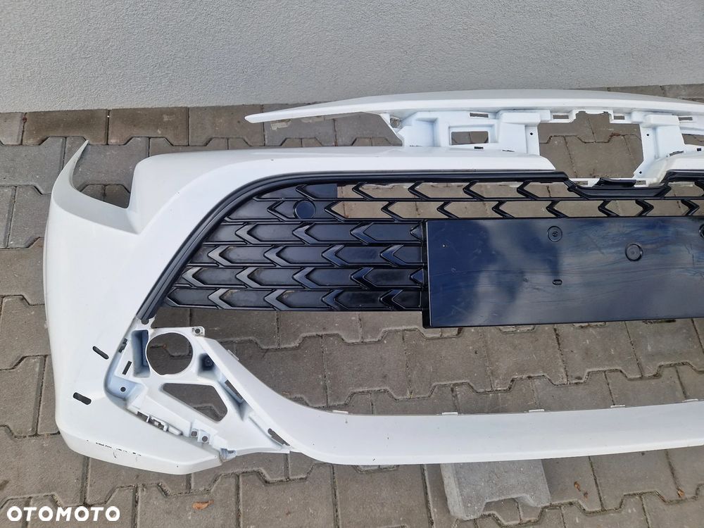 Zderzak Toyota Corolla XII E21 E210 lift 2023 - bez dziur - 3