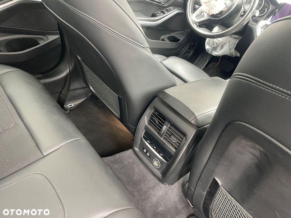 BMW Seria 3 330d Luxury Line sport - 9