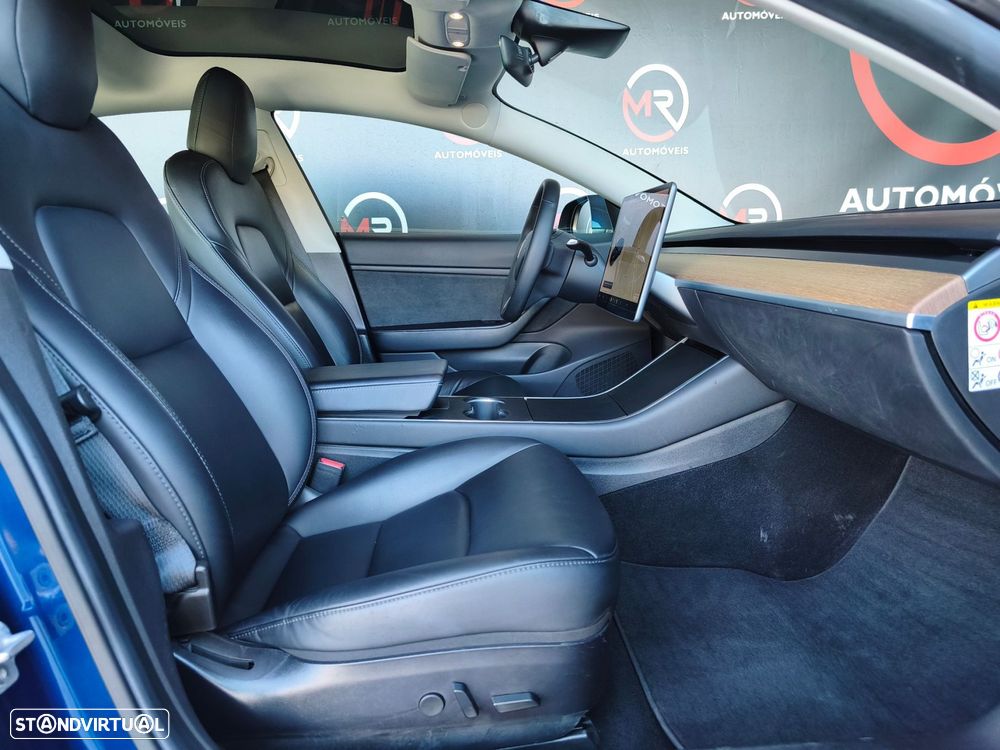 Tesla Model 3 - 38