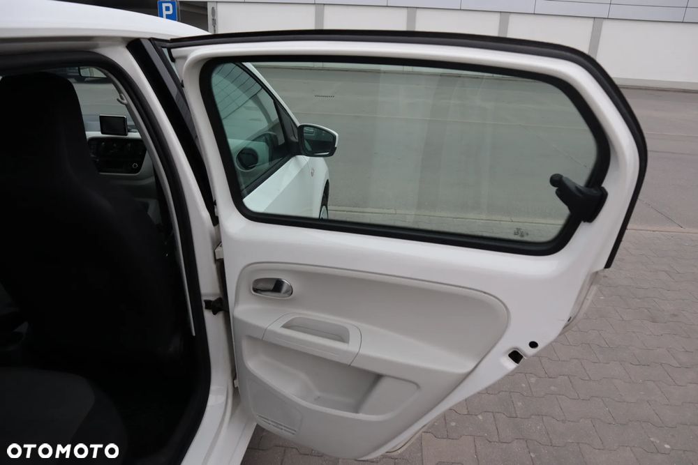 Volkswagen up! 1.0 move - 10