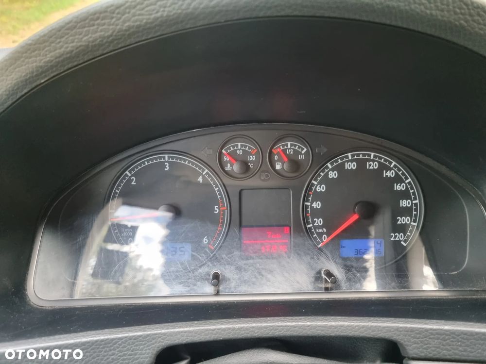 Volkswagen Multivan - 23