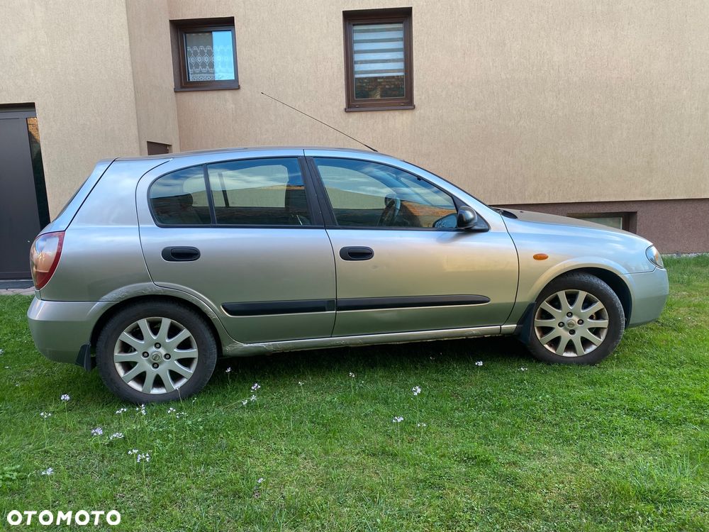 Nissan Almera 1.5 Base - 5