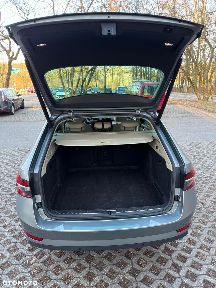 Skoda Superb 2.0 TDI SCR 4x4 Style DSG - 37