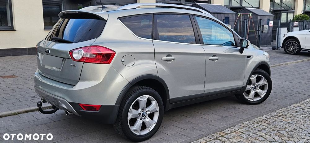 Ford Kuga 2.0 TDCi 4x4 Titanium - 32