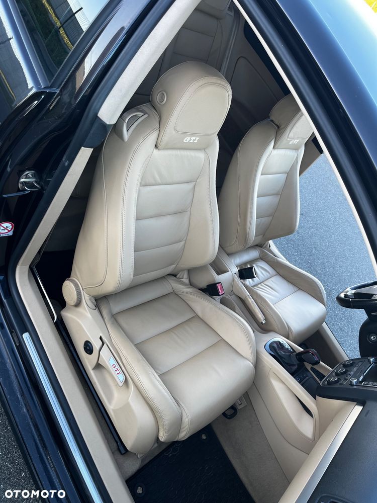 Volkswagen Golf - 17