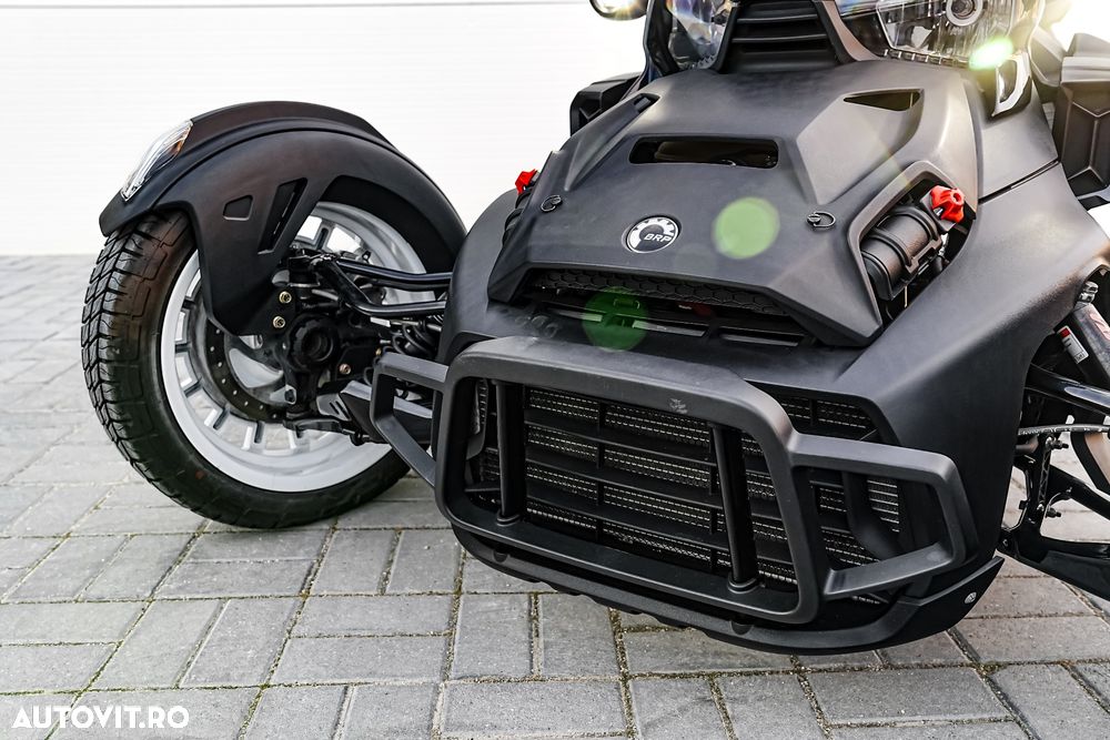 Can-Am Ryker 900 - 20