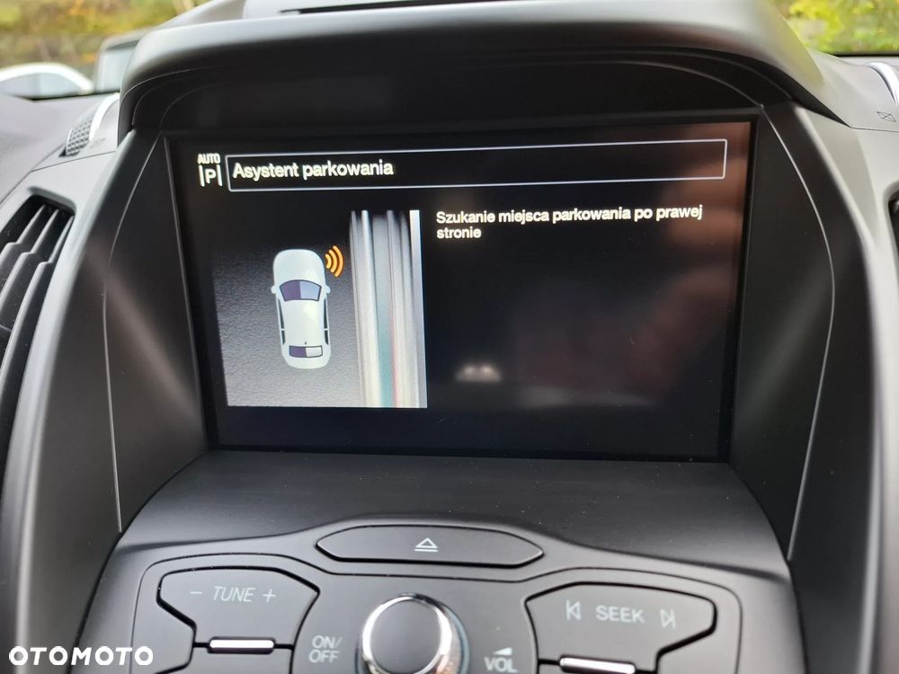 Ford Kuga 2.0 TDCi 2x4 Titanium - 22