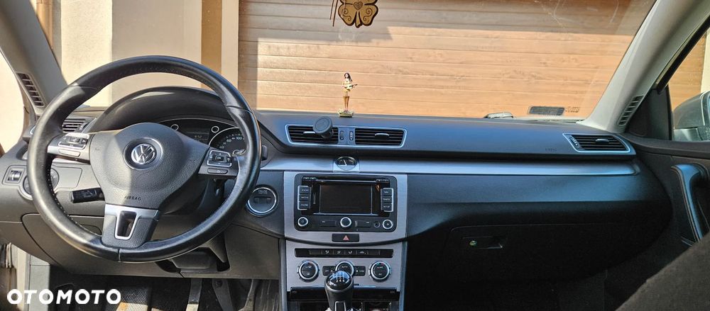 Volkswagen Passat 2.0 TDI Comfortline - 7
