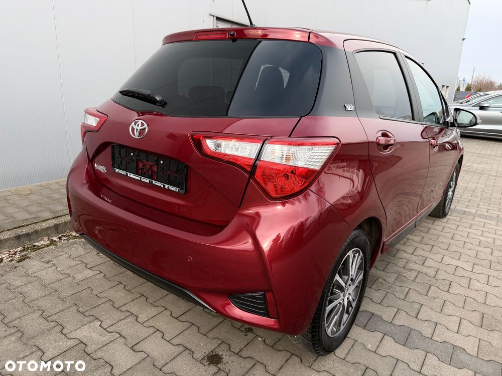 Toyota Yaris 1.5 Premium - 8