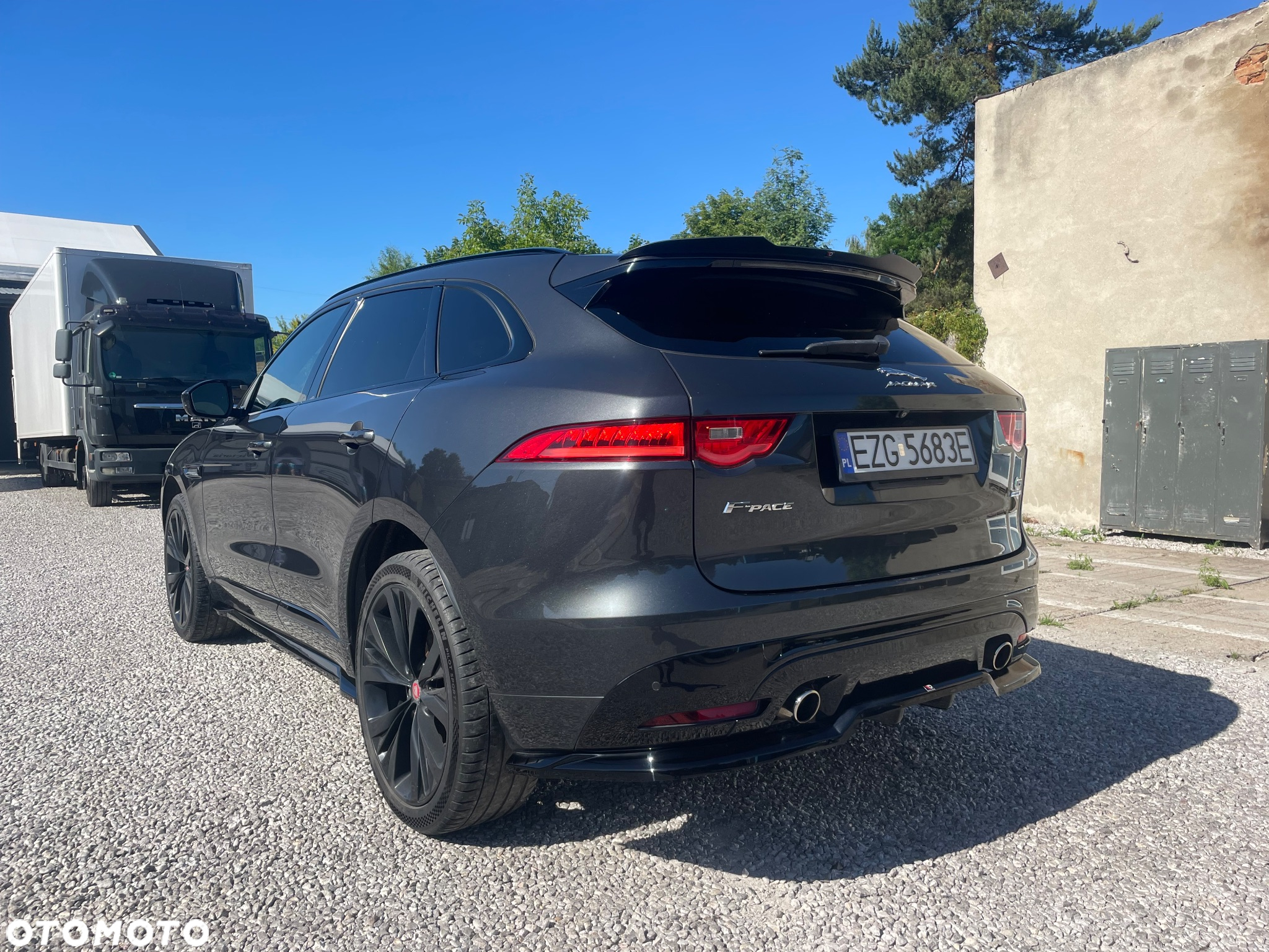Jaguar F-Pace S AWD - 3